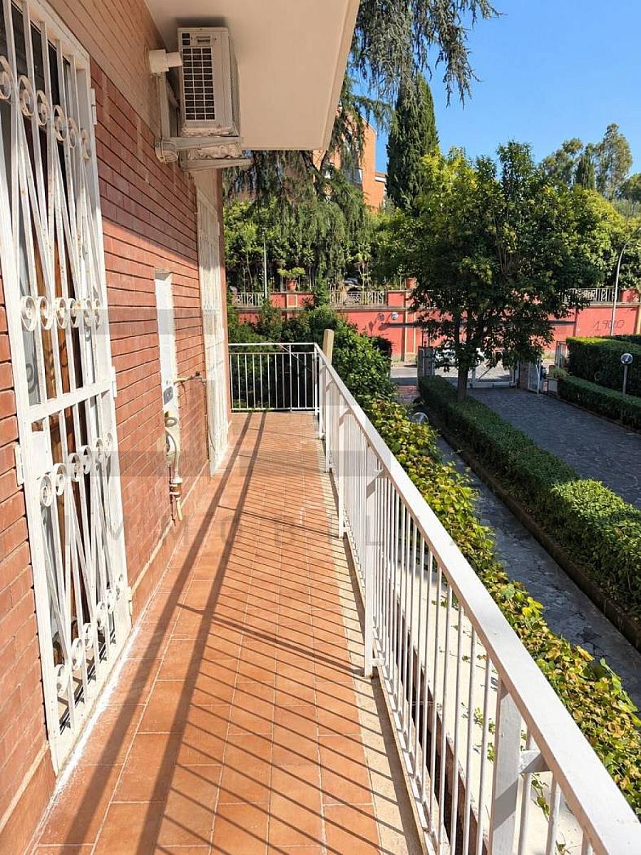 Balcone - Appartamento In Affitto In Via Riccardo Zandonai, 41