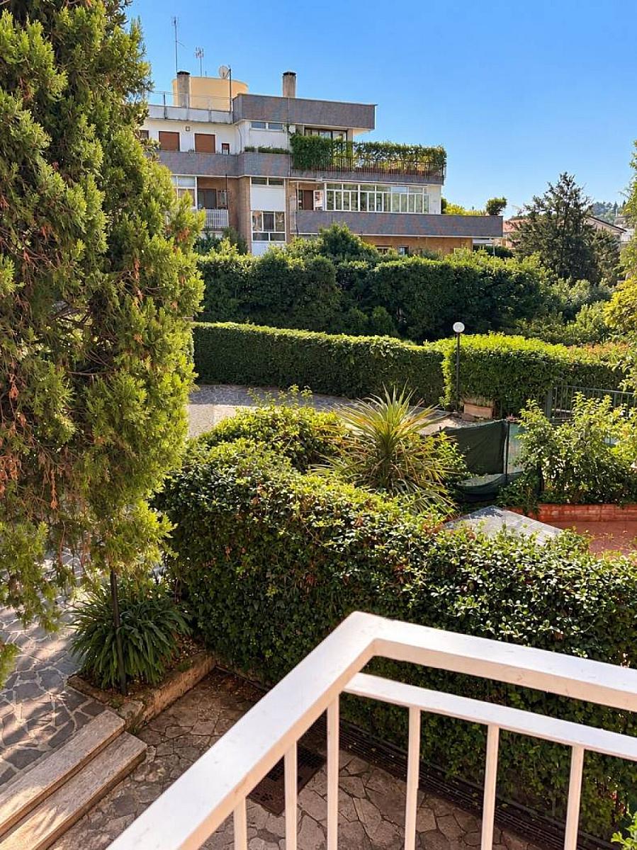 Vista - Appartamento In Affitto In Via Riccardo Zandonai, 41