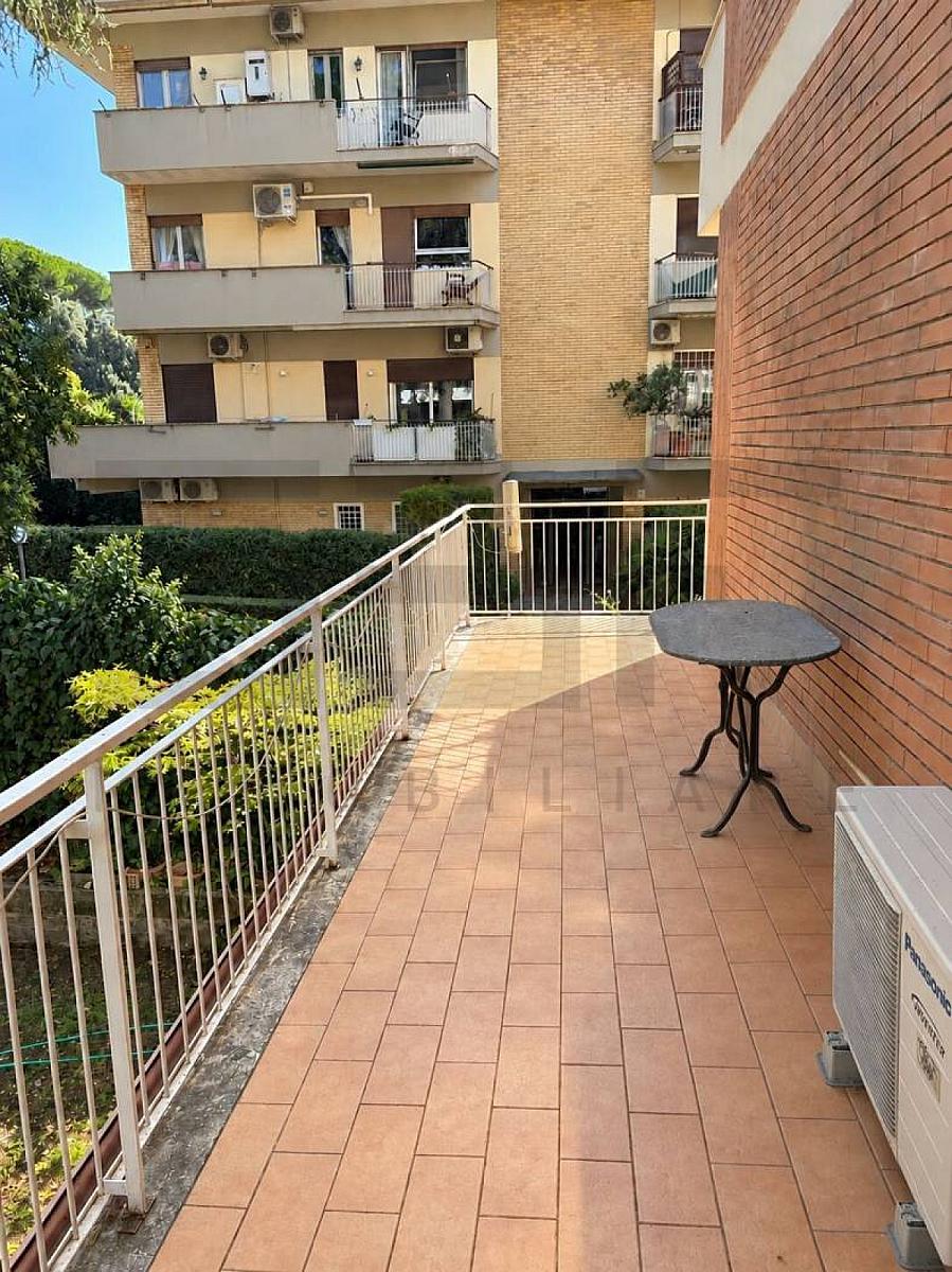Balcone - Appartamento In Affitto In Via Riccardo Zandonai, 41