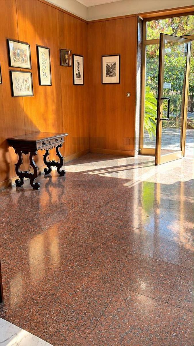 Interno palazzo - Appartamento In Affitto In Via Riccardo Zandonai, 41