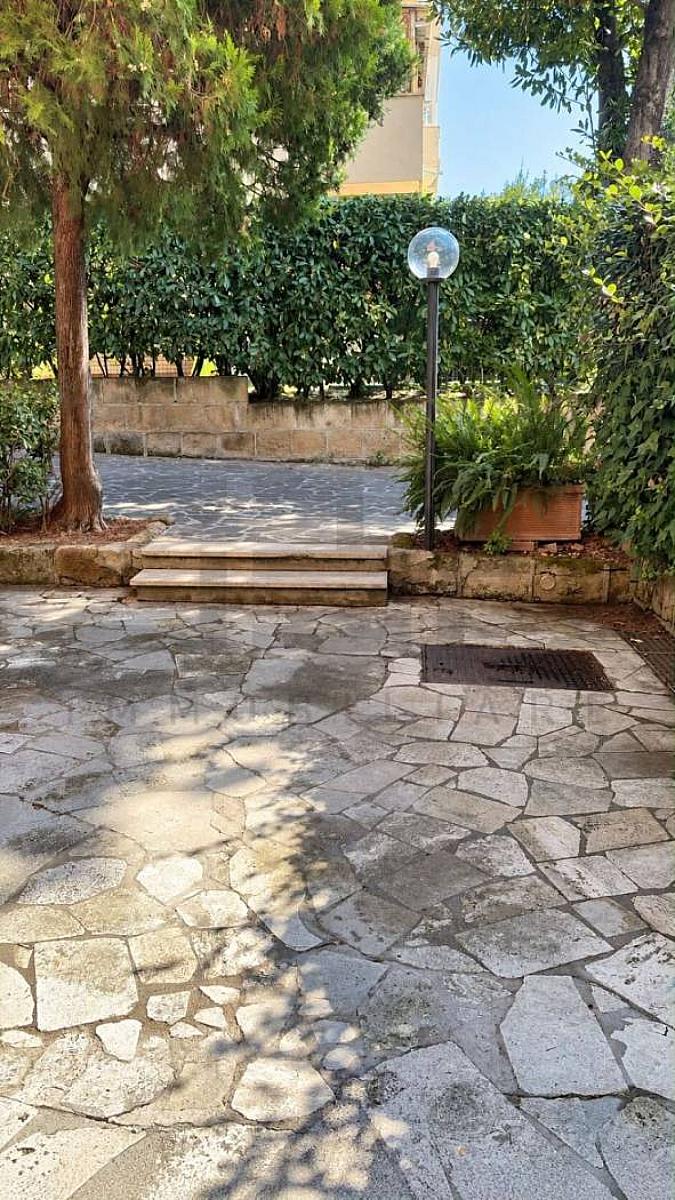 Cortile interno - Appartamento In Affitto In Via Riccardo Zandonai, 41